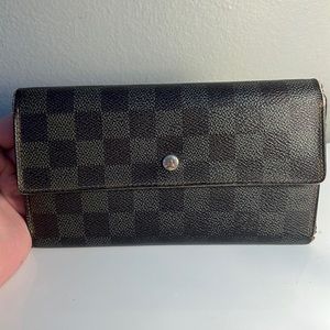 Lv snap wallet